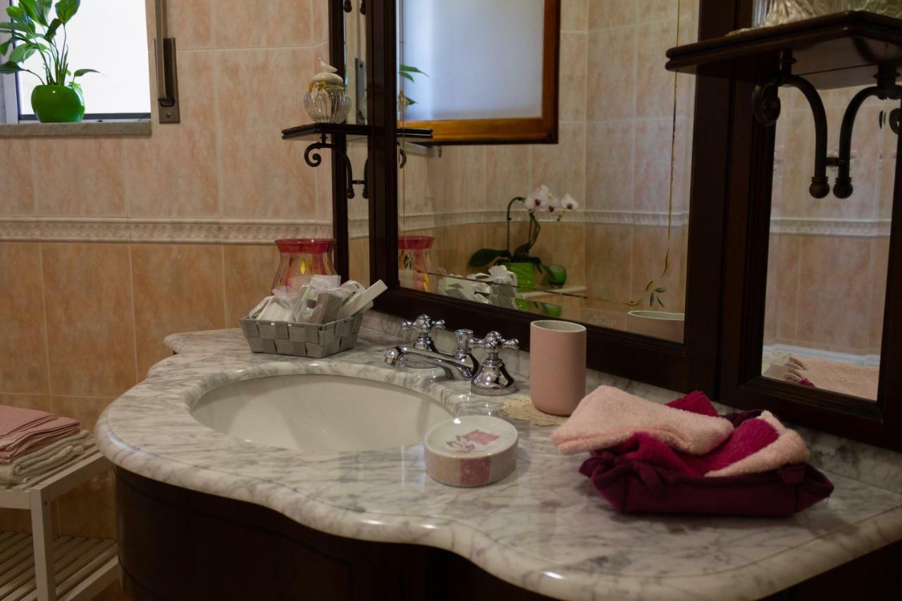 Flower'S Home Sorrento Bagian luar foto