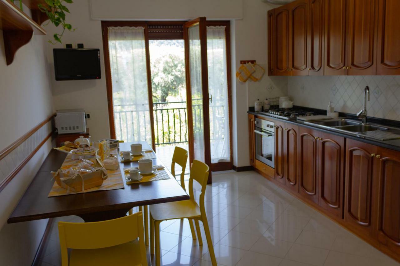 Flower'S Home Sorrento Bagian luar foto