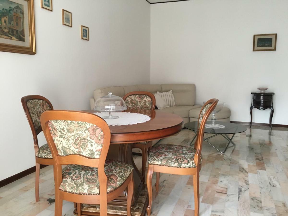 Flower'S Home Sorrento Bagian luar foto